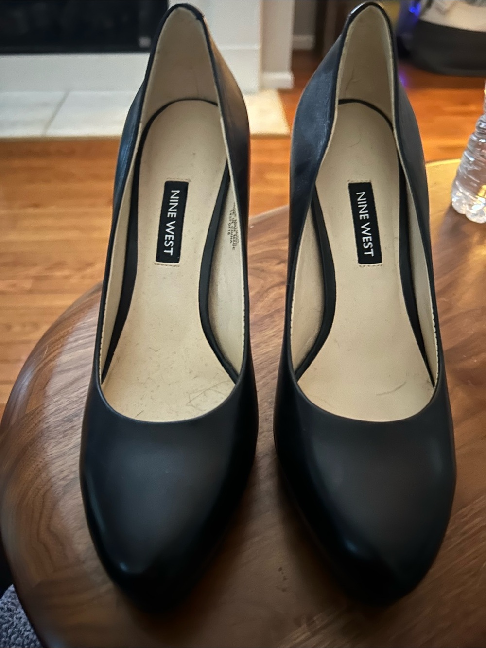 Nine West Black Platform Leather Pumps size 7- never worn